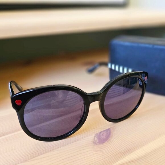 Love Moschino Grafitti Print Sunglasses - Picture 1 of 8